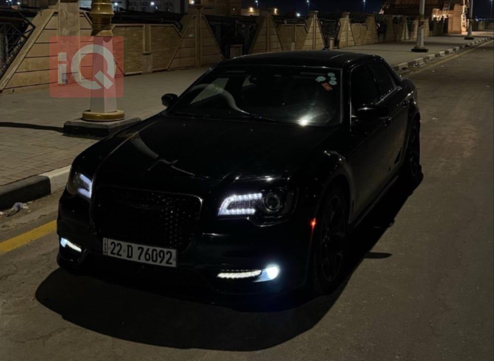 کرایسلەر 300